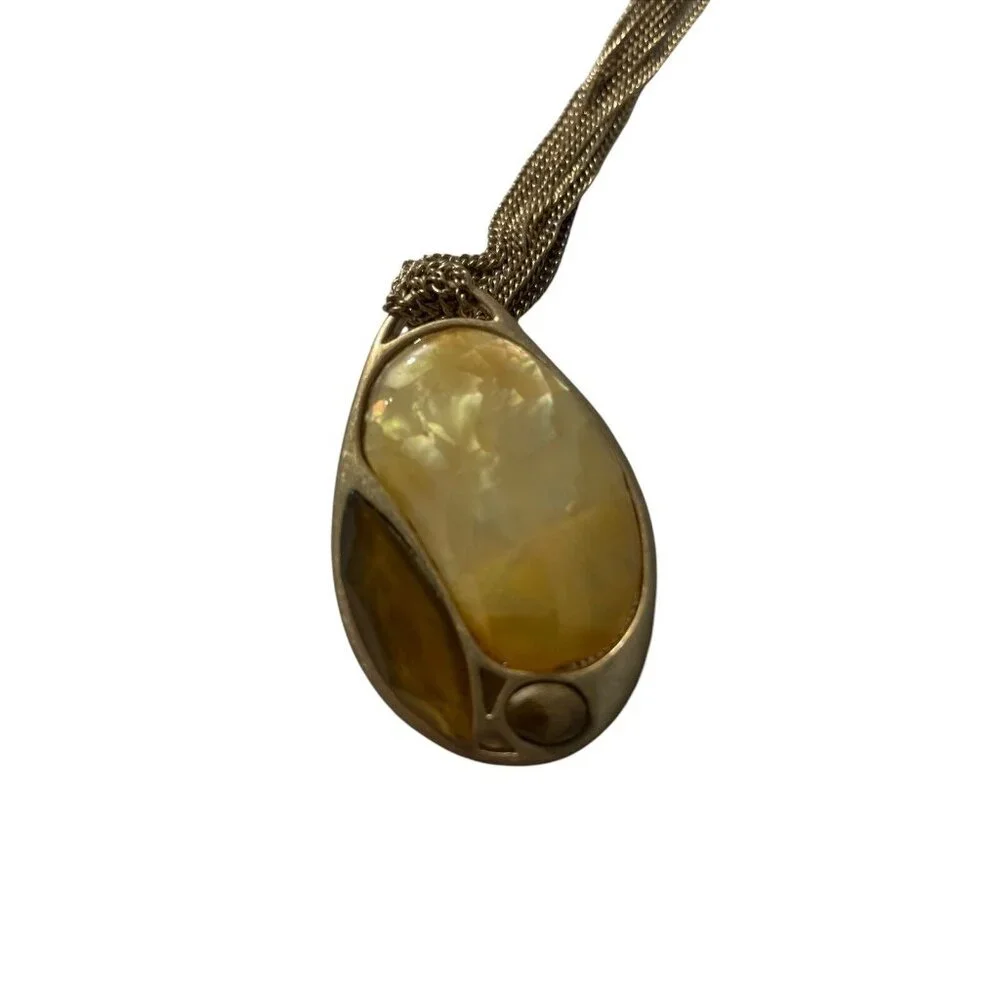 Lia Sophia FRANGELICO Pendant Necklace Mother Of Pearl Gold Tone‎ Multi Chain
